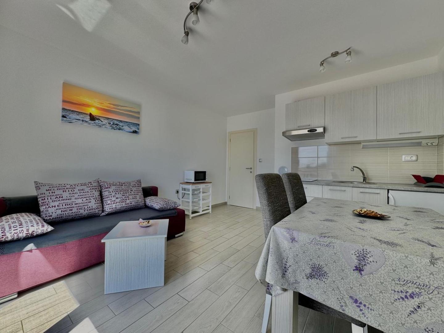 Cozy Apartment Rosmarin With A Sea View 크르크 외부 사진